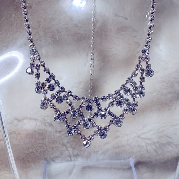 You're Invited Silver Tone Crystal Filigree Collar Necklace NWOT - Picture 2 of 3